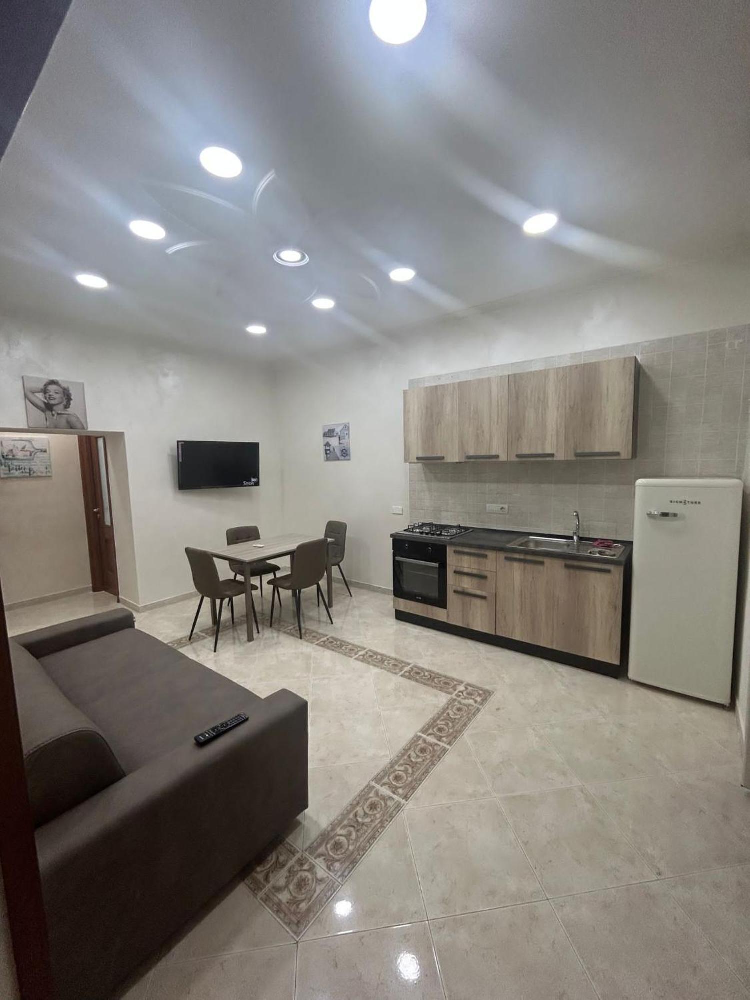 Dora House Valentino Apartment Naples Exterior photo